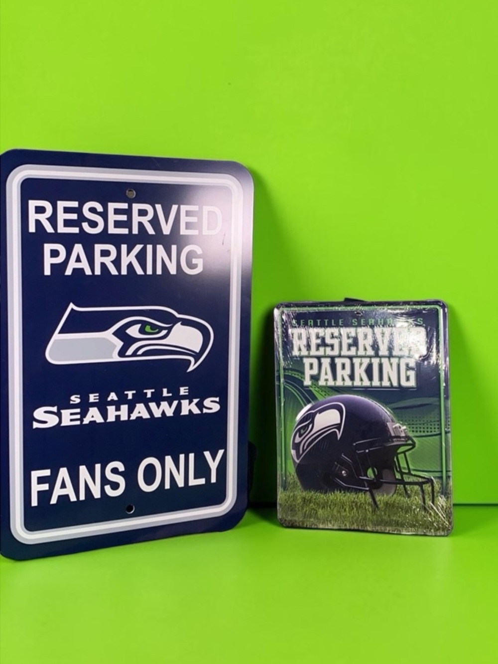 Seahawks NFL decor signs 💙💚